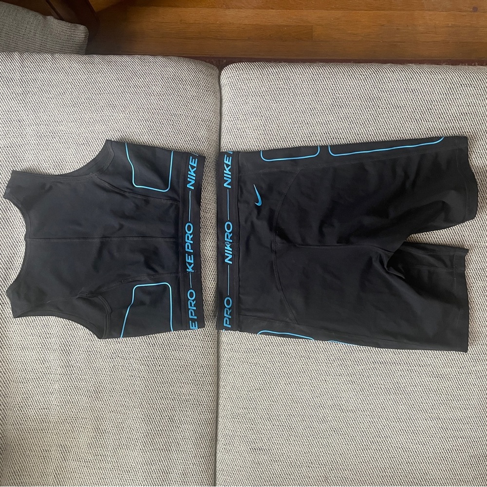 Nike Pro Matching Set - Picture 5 of 6